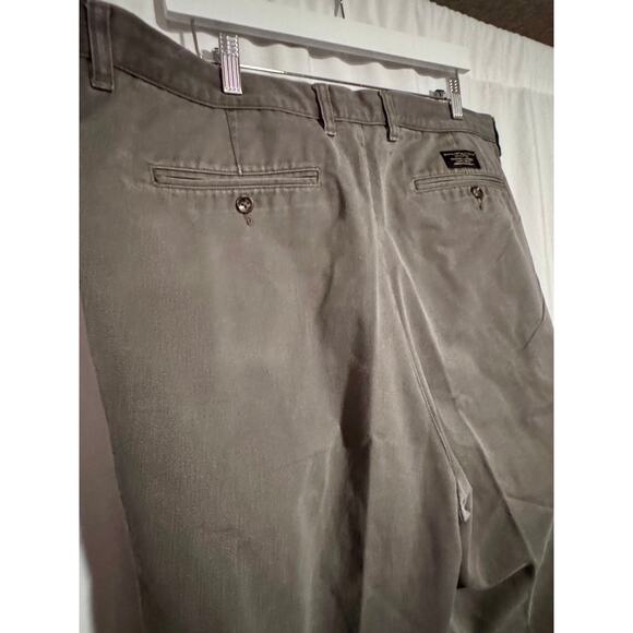 Banana Republic Men's Olive Chinos - Size 40L - Picture 12 of 12